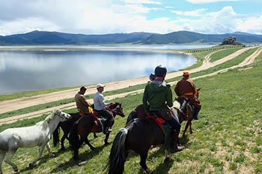Discovery, hiking and horse riding tour in Mongolia