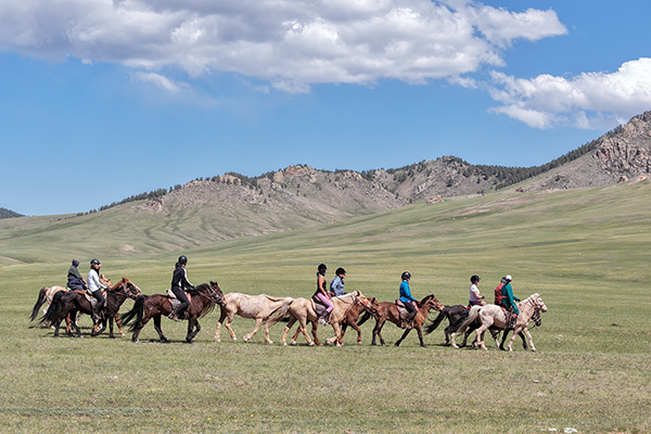 Discovery, hiking and horse riding tour in Mongolia