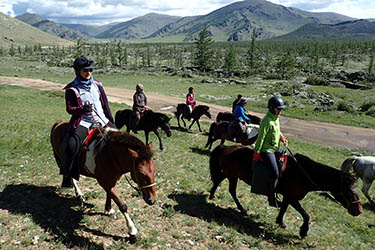 Discovery, hiking and horse riding tour in Mongolia